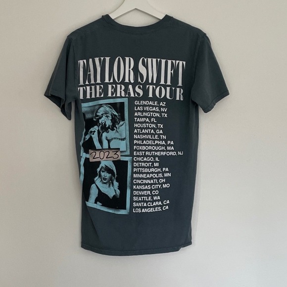 Taylor Swift The Eras Tour T Shirt Size S 2023 Concert Merch CLEAN - Picture 2 of 6